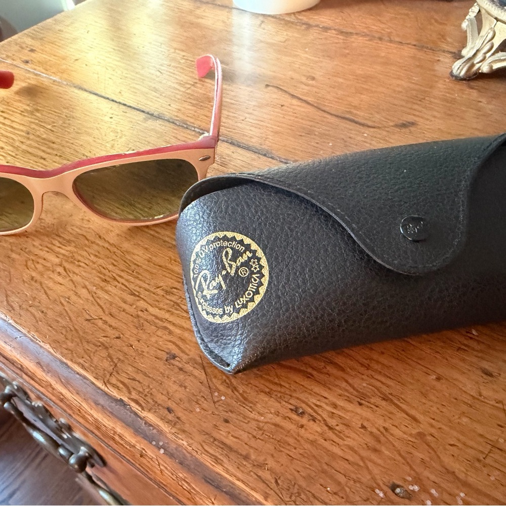"New Wayfarer" Ray-Ban tan and burgundy Sunglasses. Worn but like new. - Picture 2 of 8